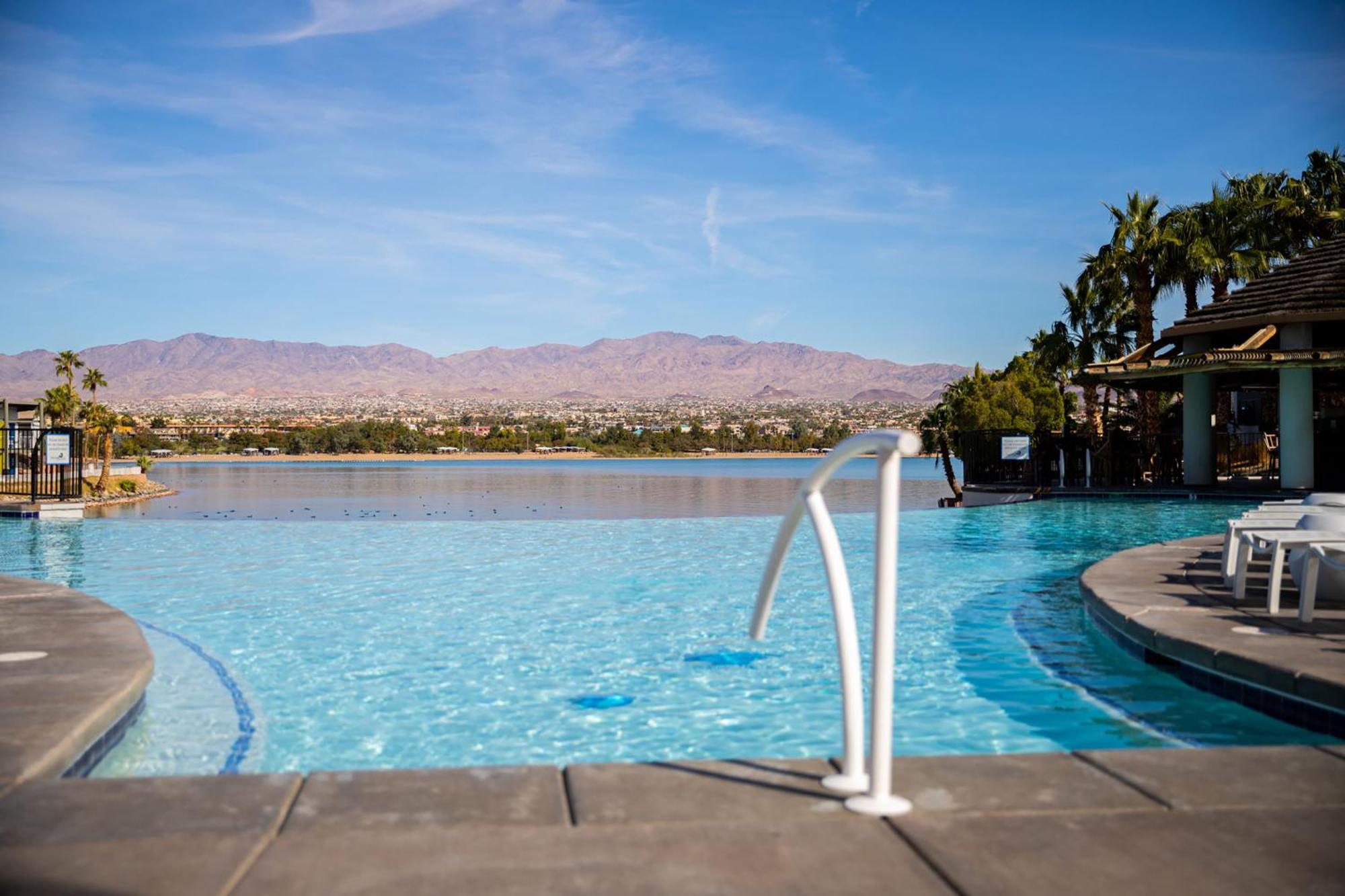The Nautical Beachfront Resort Lake Havasu City Eksteriør billede